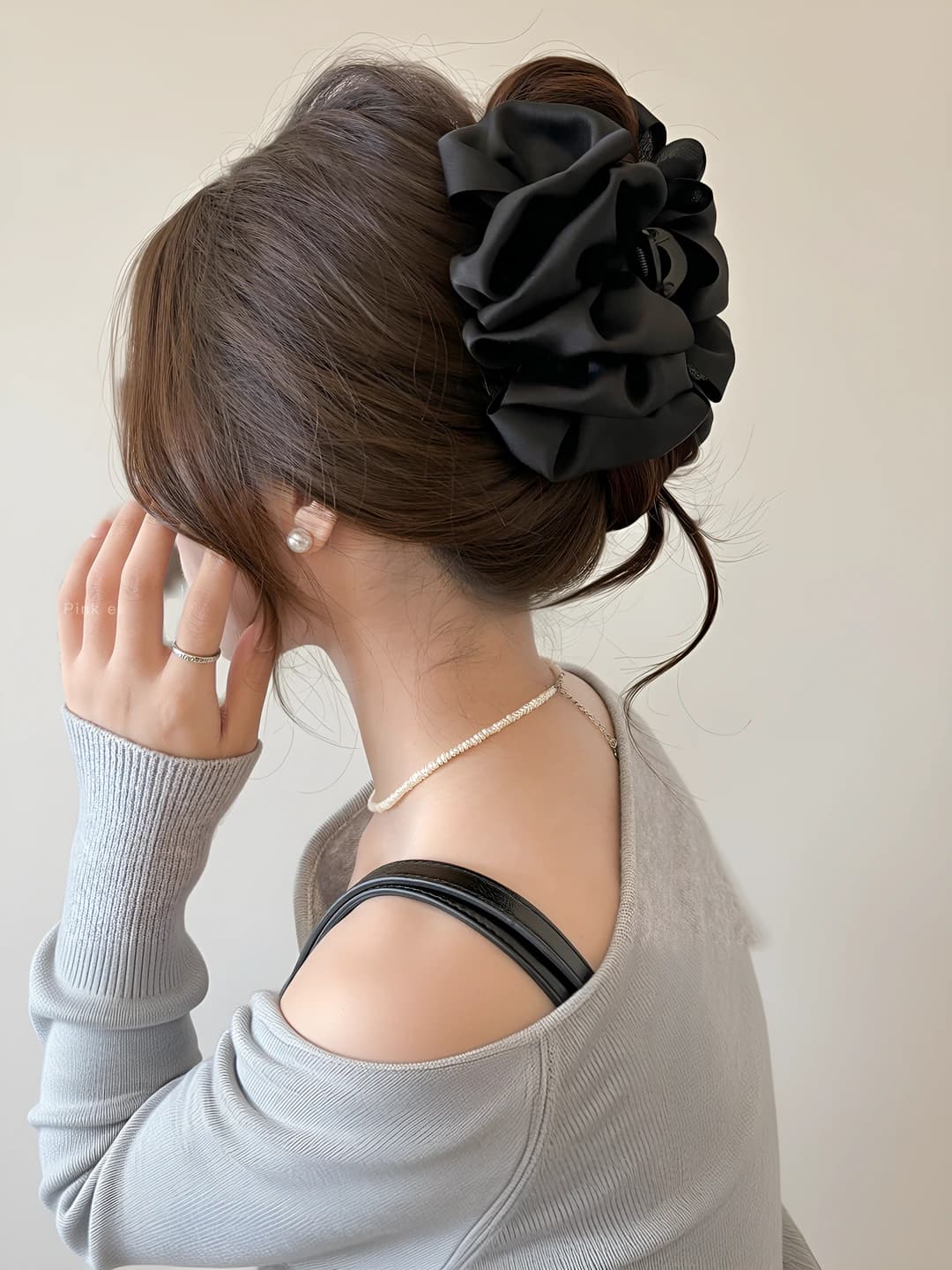 2# Black cloud bubble medium clip ~11 cm