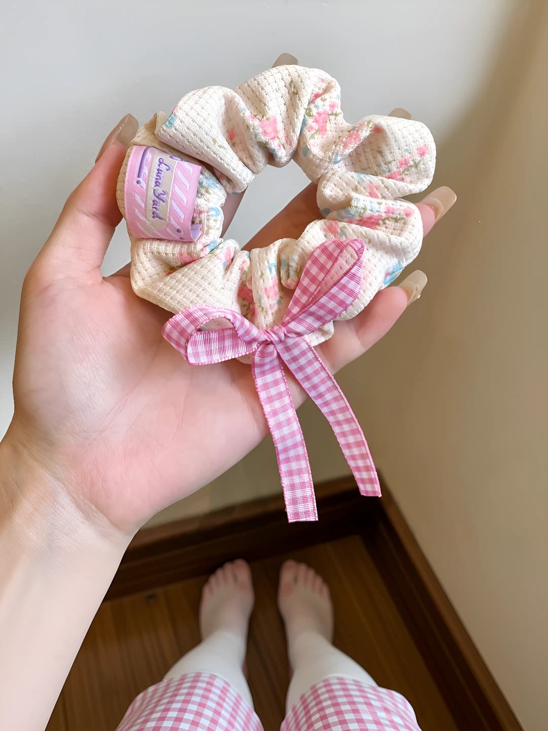 1# White plaid pink bow