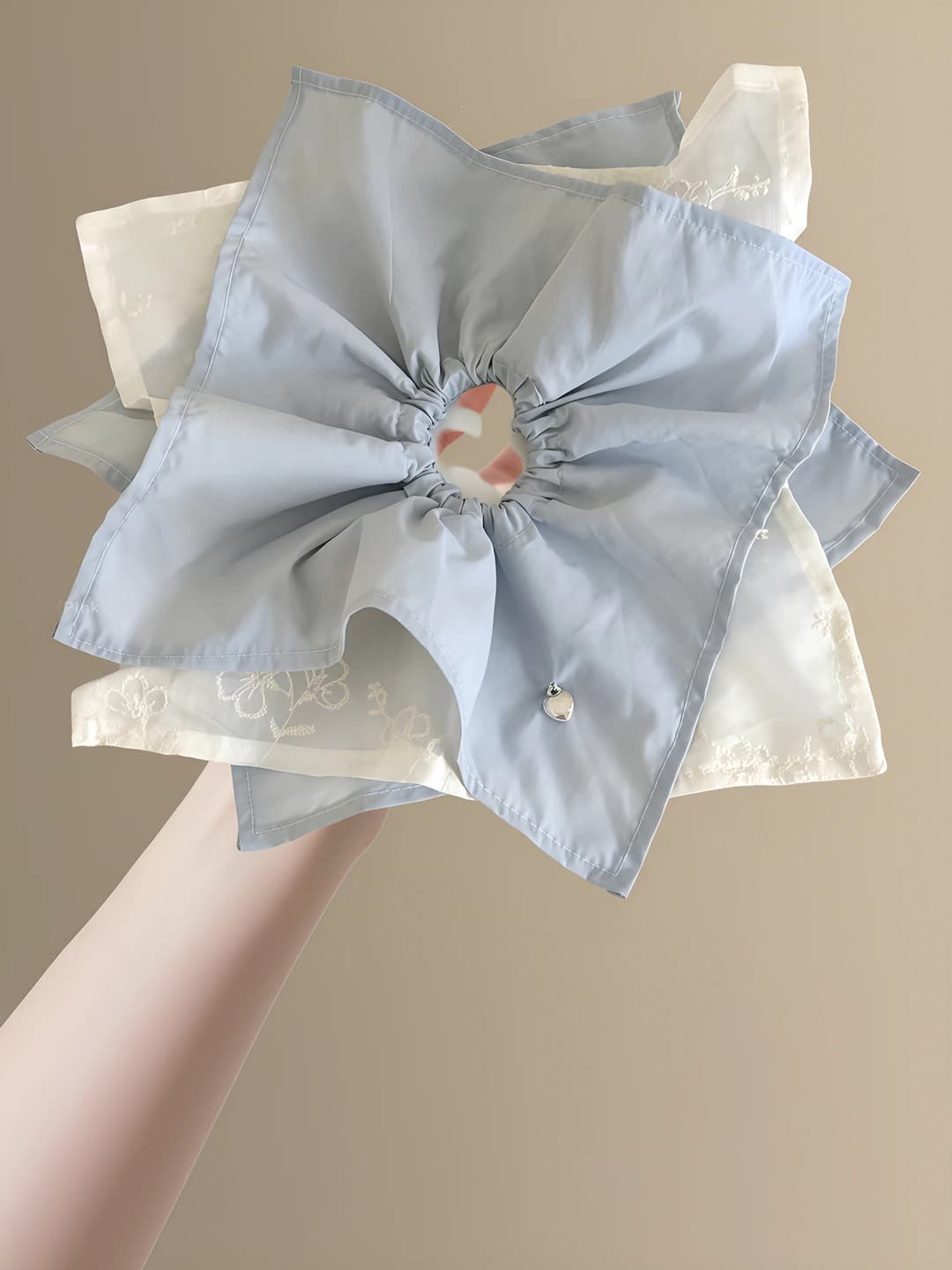 Blue, square, 22 cm