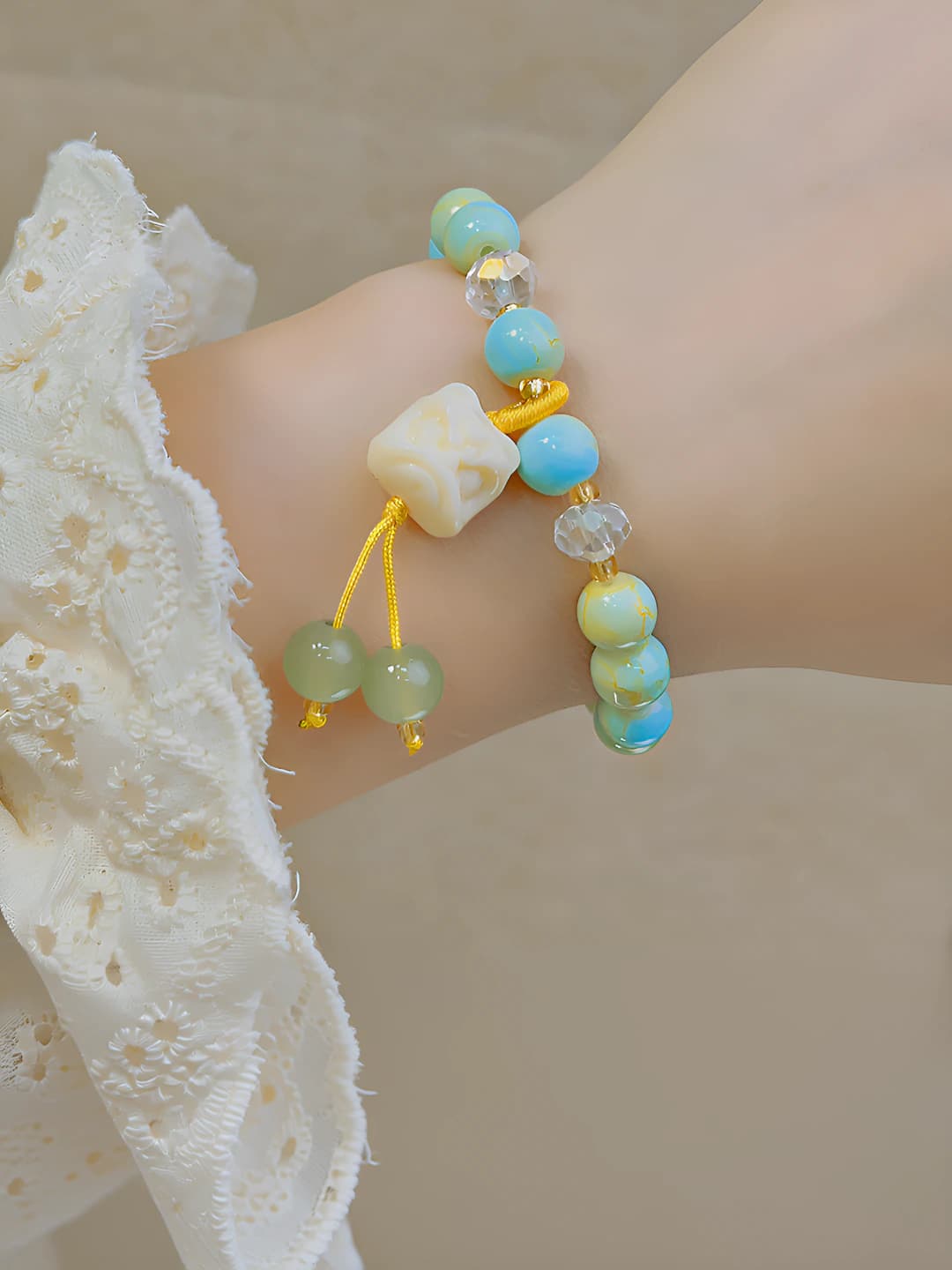 33# Blue-green cracked beads - Lion dance