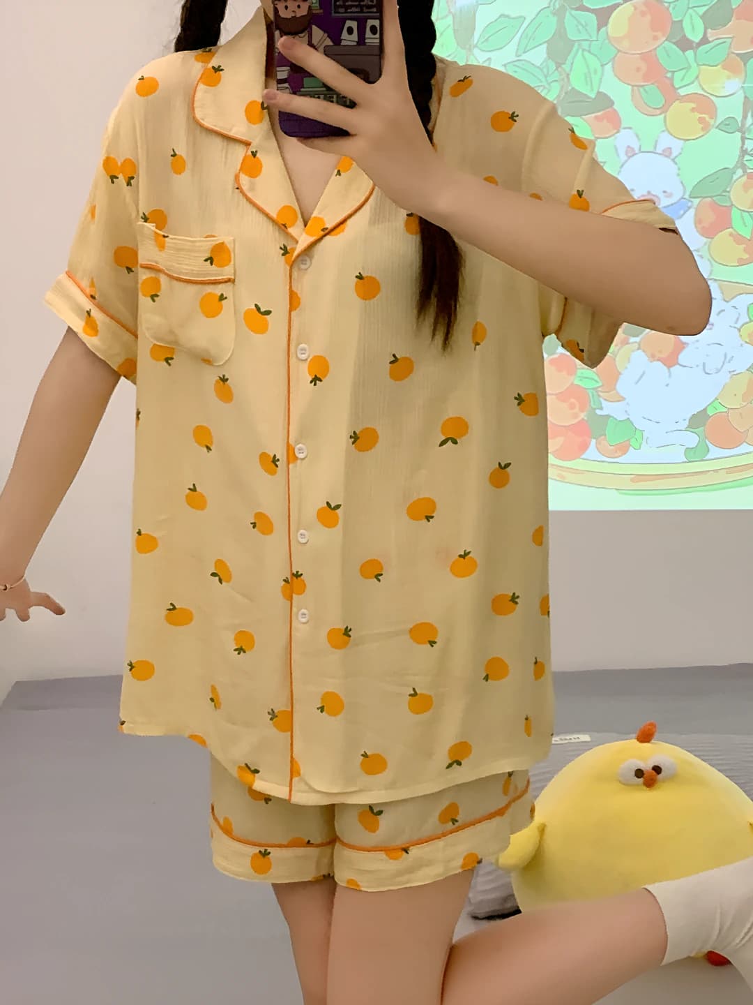 Dressed in tangerines