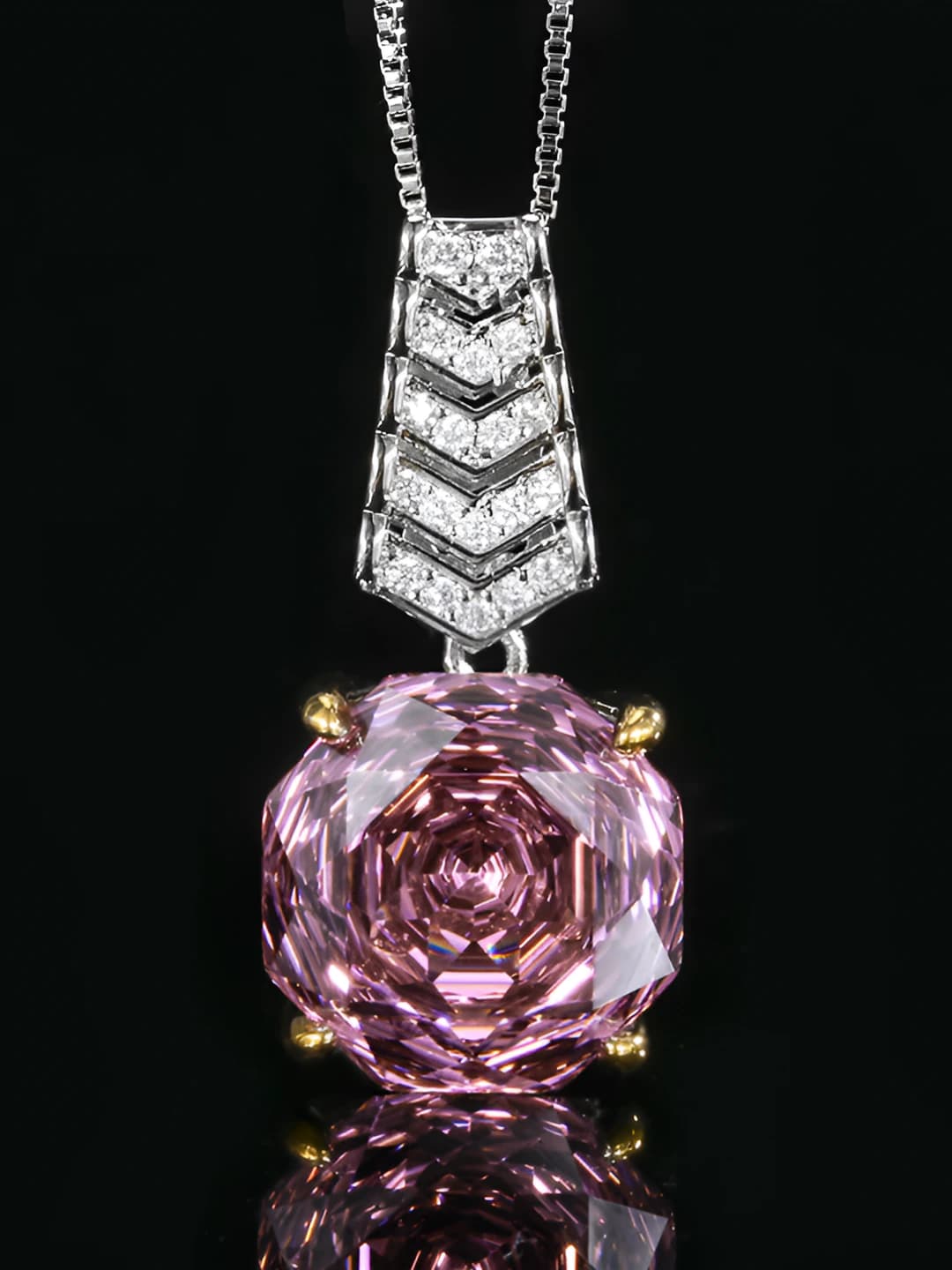Dried rose pendant with box