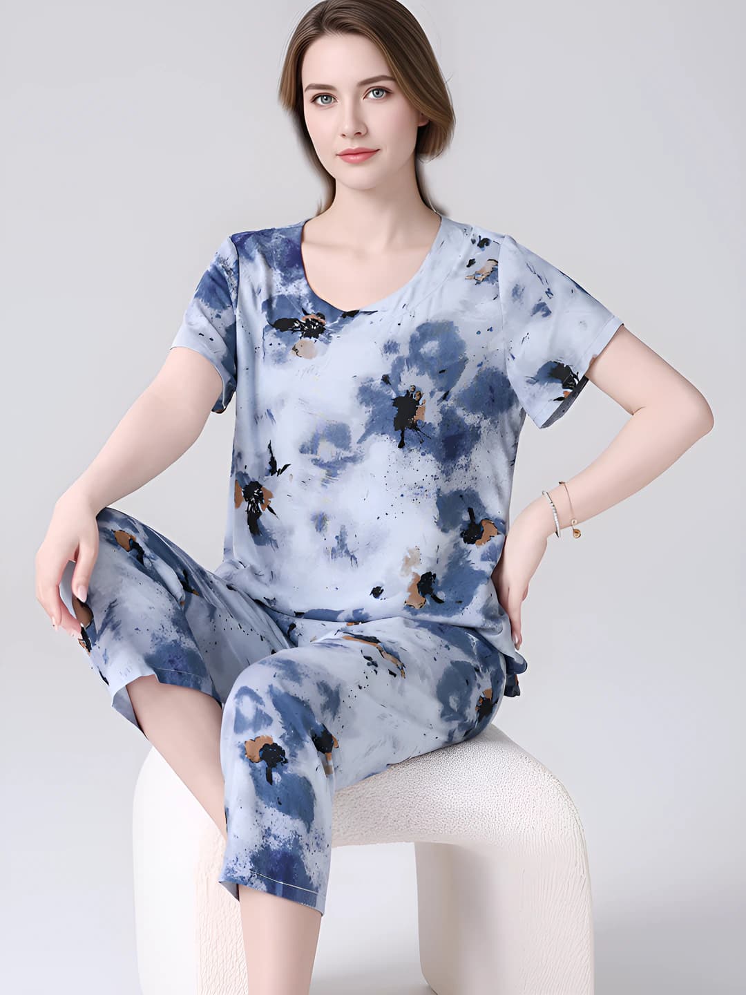 910 elegant blue painting
