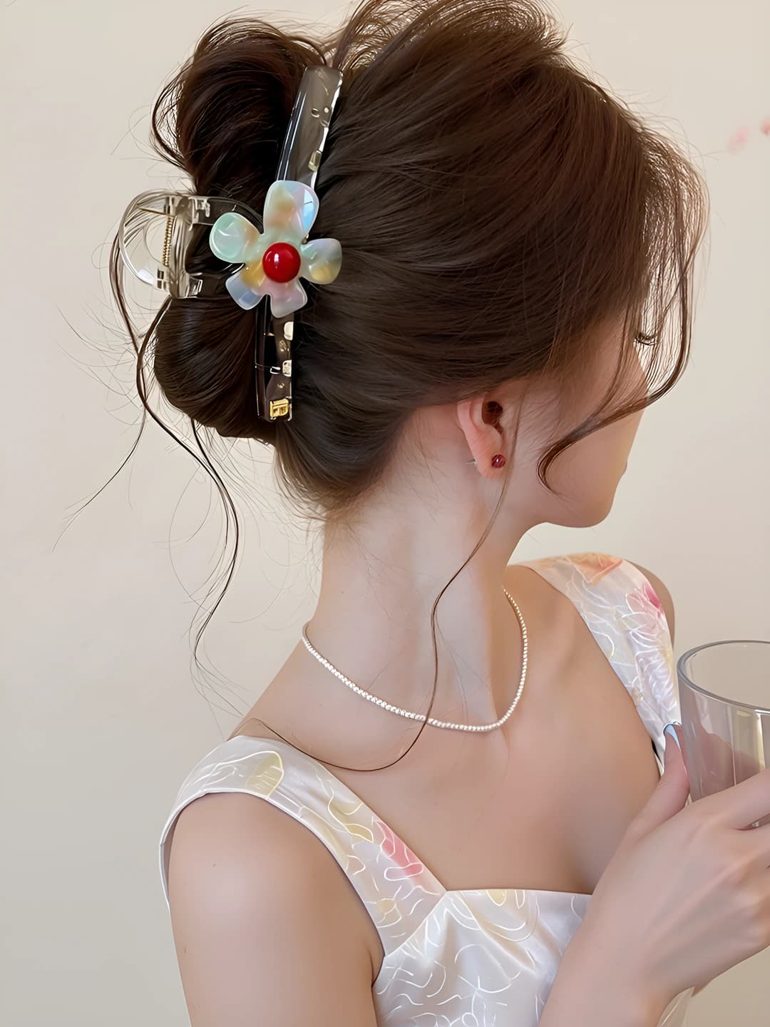 Floral hair clip with clear base, 13 cm