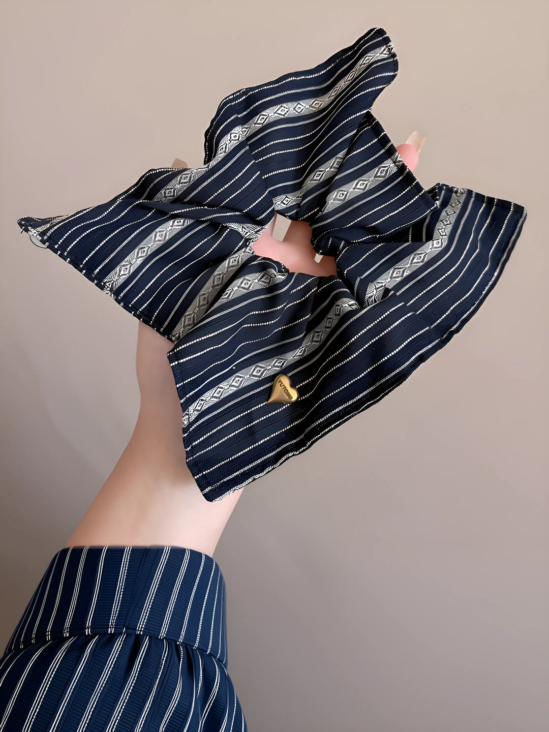 1# Black 22 cm
