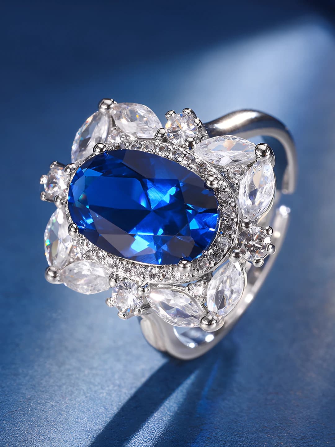 Blue spinel ring