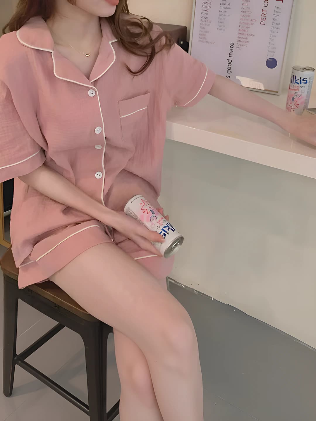 Ayollar uchun koreys uslubida yupqa pijama to'plami: qaytarma yoqa, kalta yeng, shorti, bo'sh (oversize) uy kiyimi, yoz, bahor va kuz mavsumlari uchun