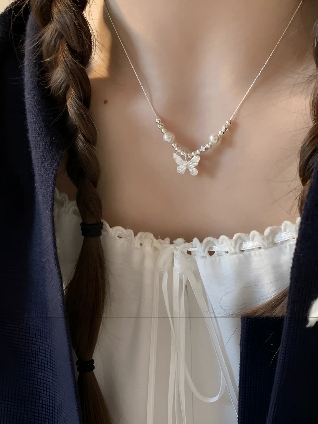 Pearl butterfly necklace