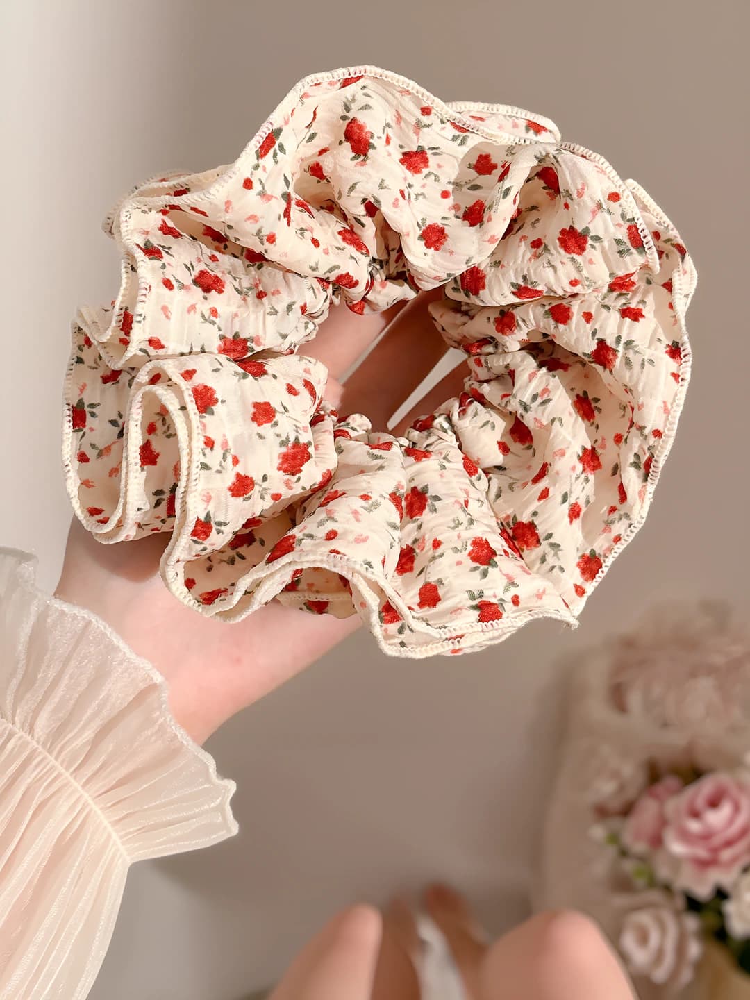 Floral circle - apricot ~15 cm