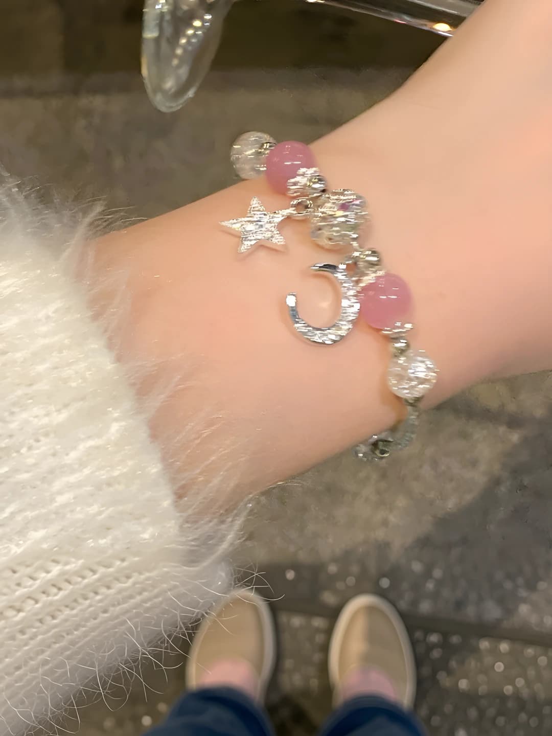 Red bead, diamond glass