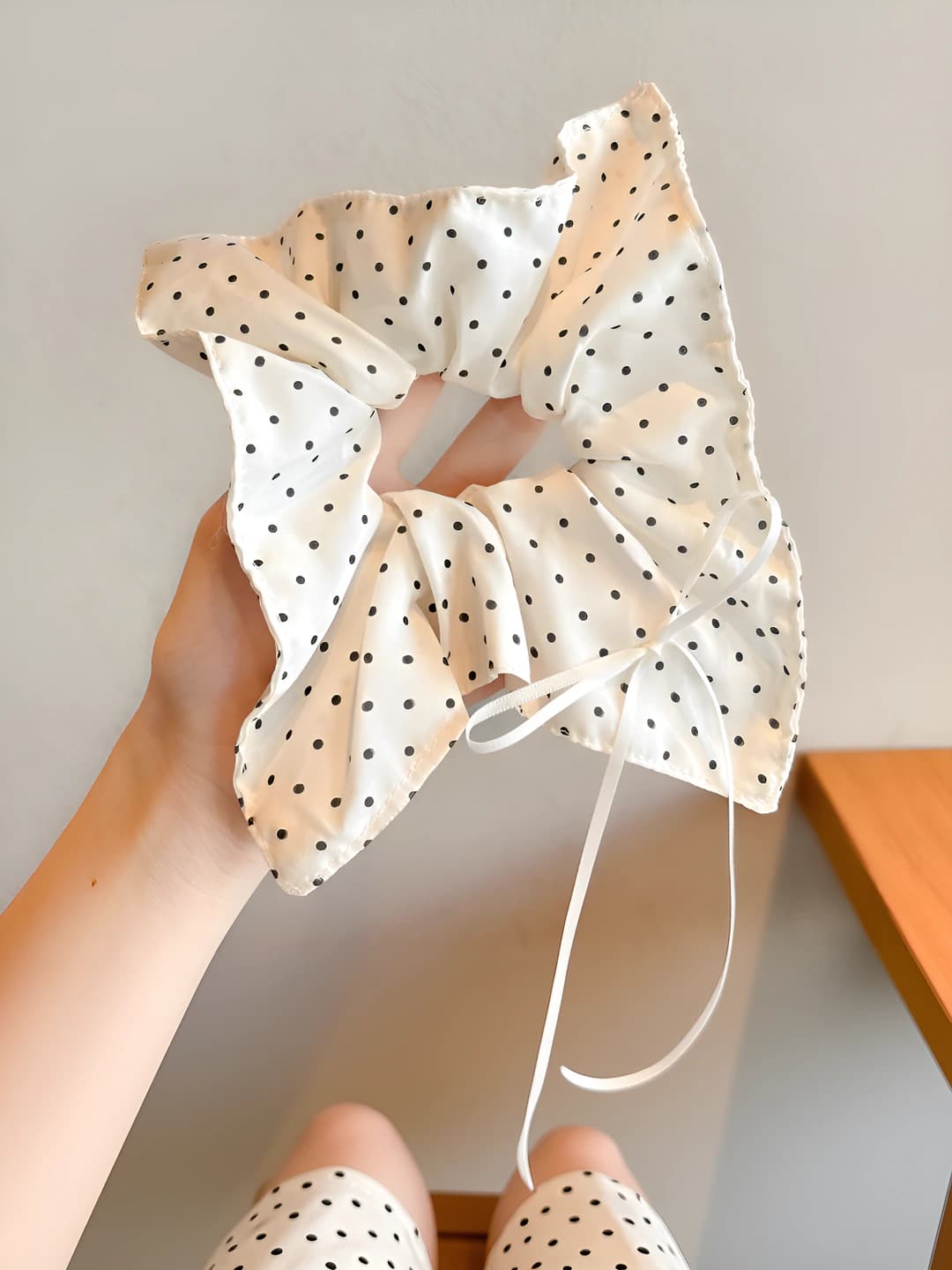 2# Polka dot bow