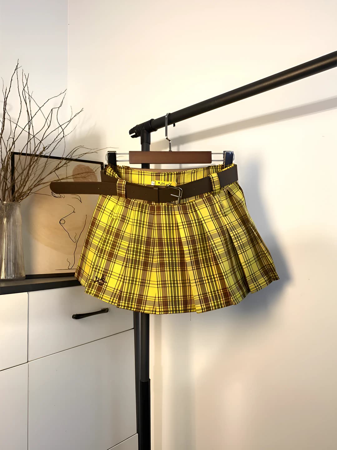 Women's high waist slimming A-line pleated skirt, yellow checked pattern, casual style