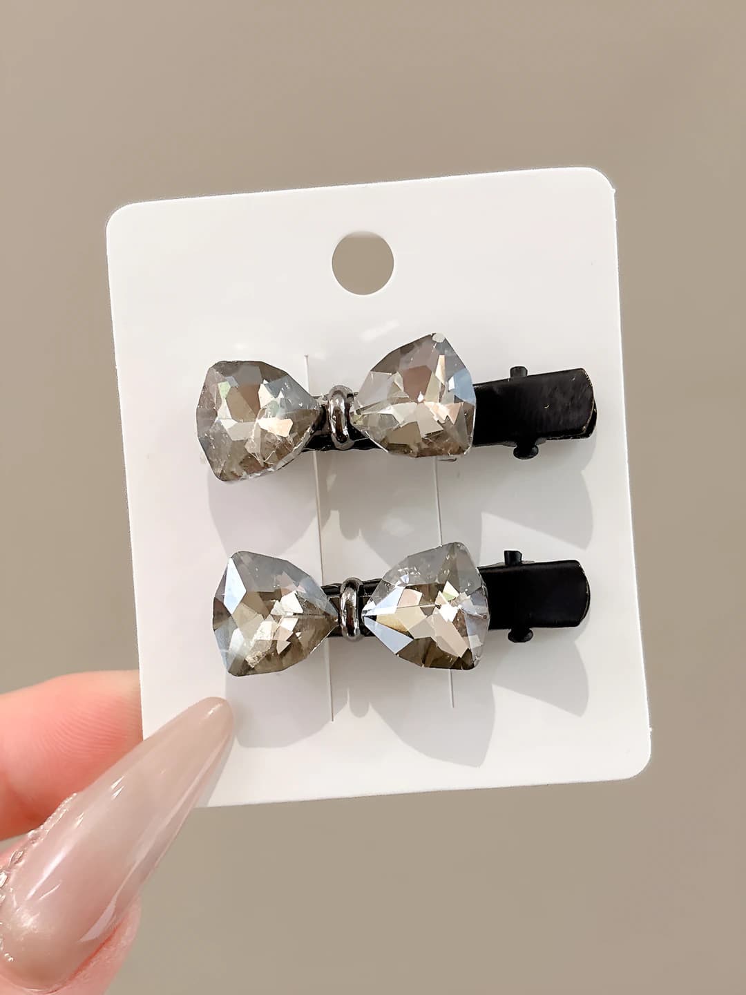 Qora, 2 dona, ~3.5 sm