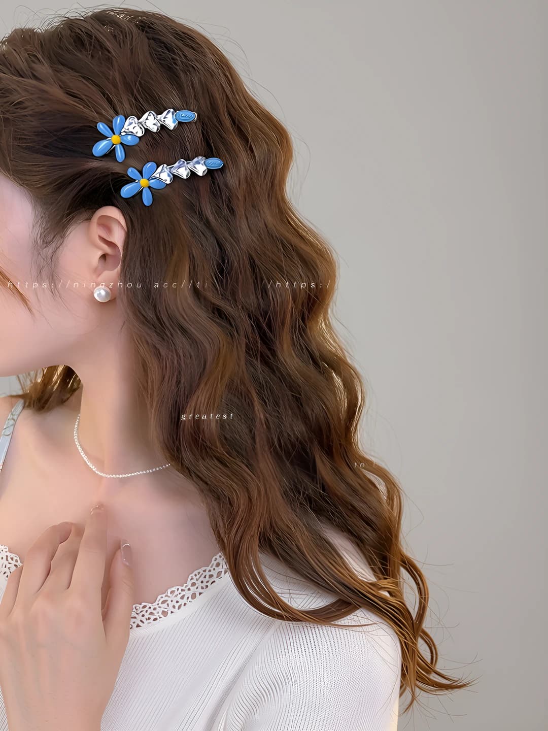 Blue heart floral rhinestone hair clip 1 pair