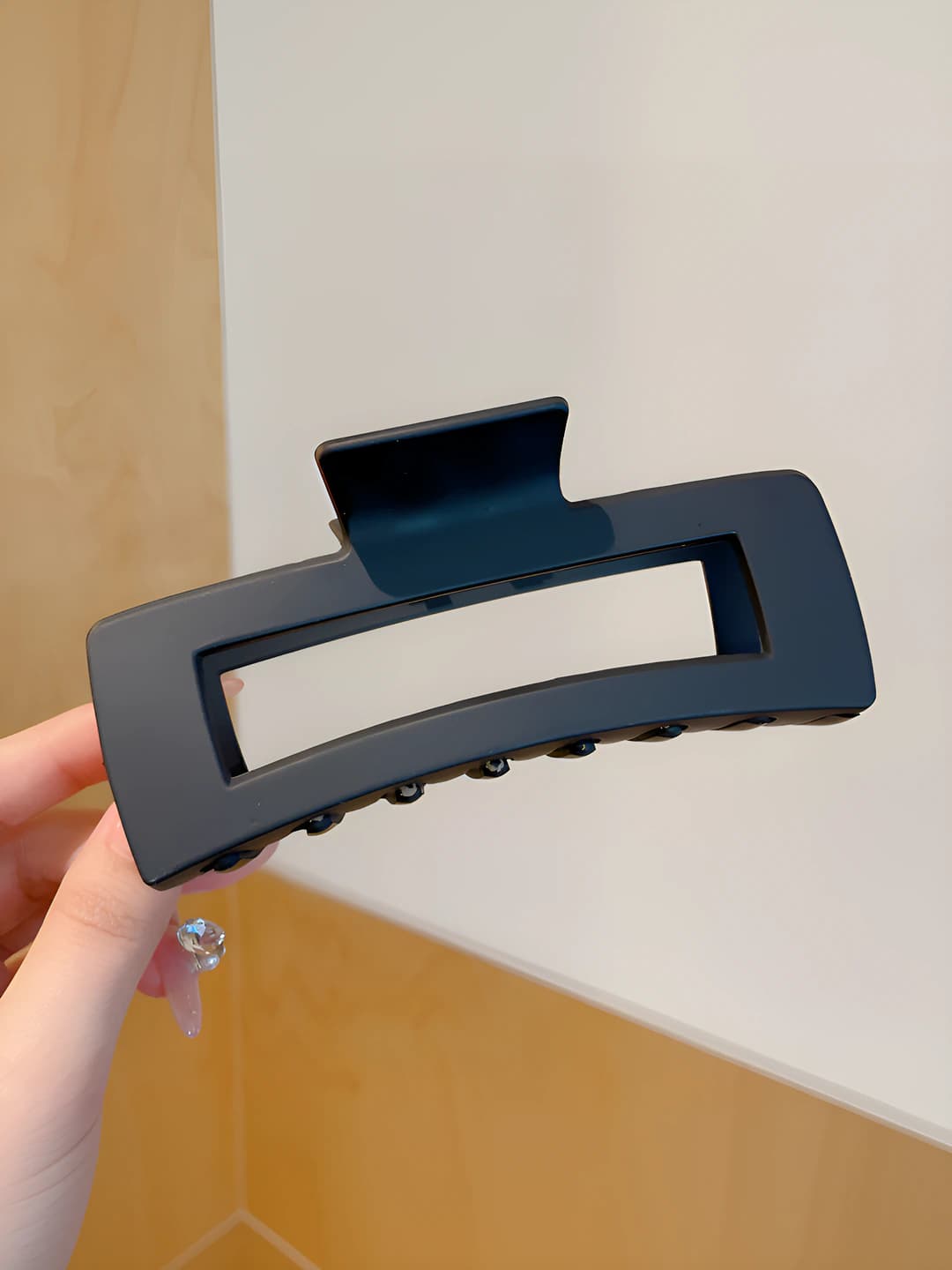 Matte black square claw clip 12.5cm
