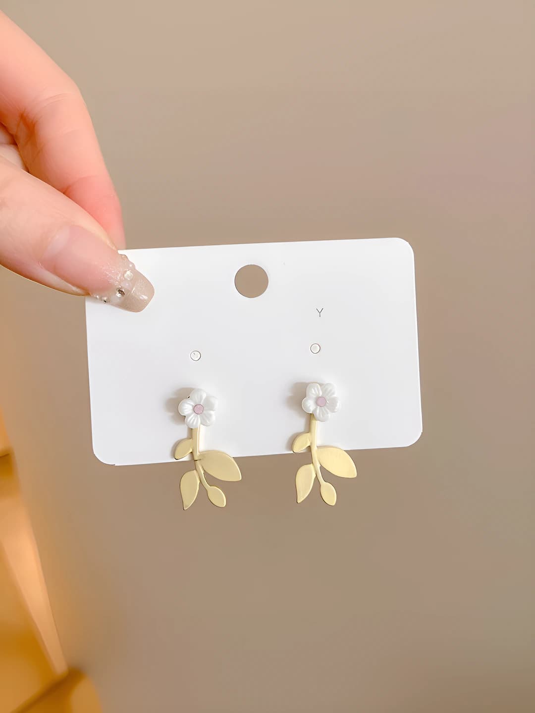 Leaf-flower, gold earrings