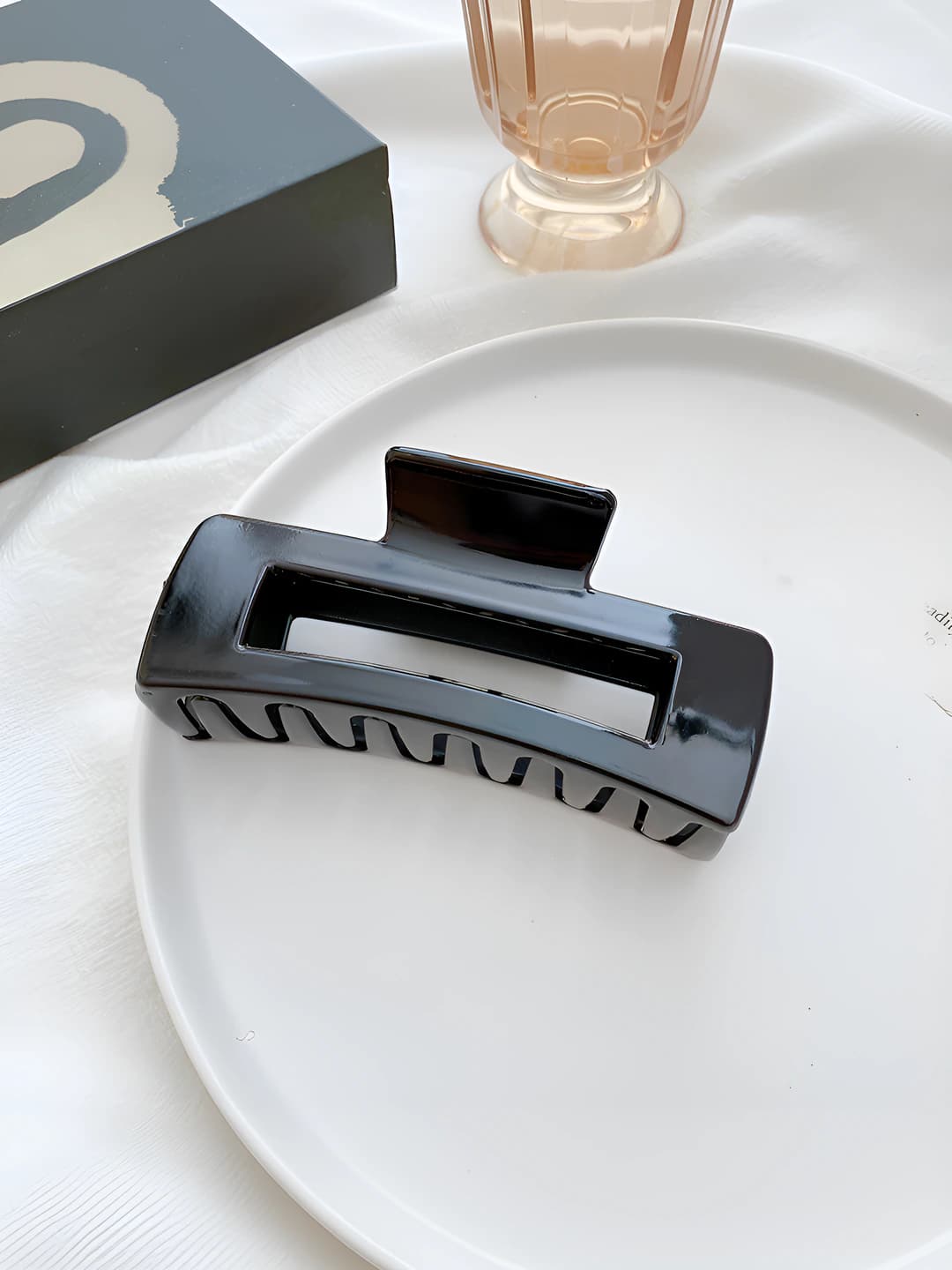 Glossy black 8.5 cm