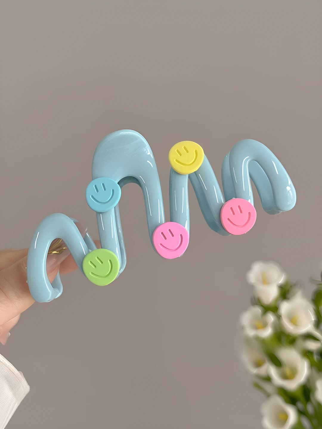 1# Blue wavy clip approx 11 cm