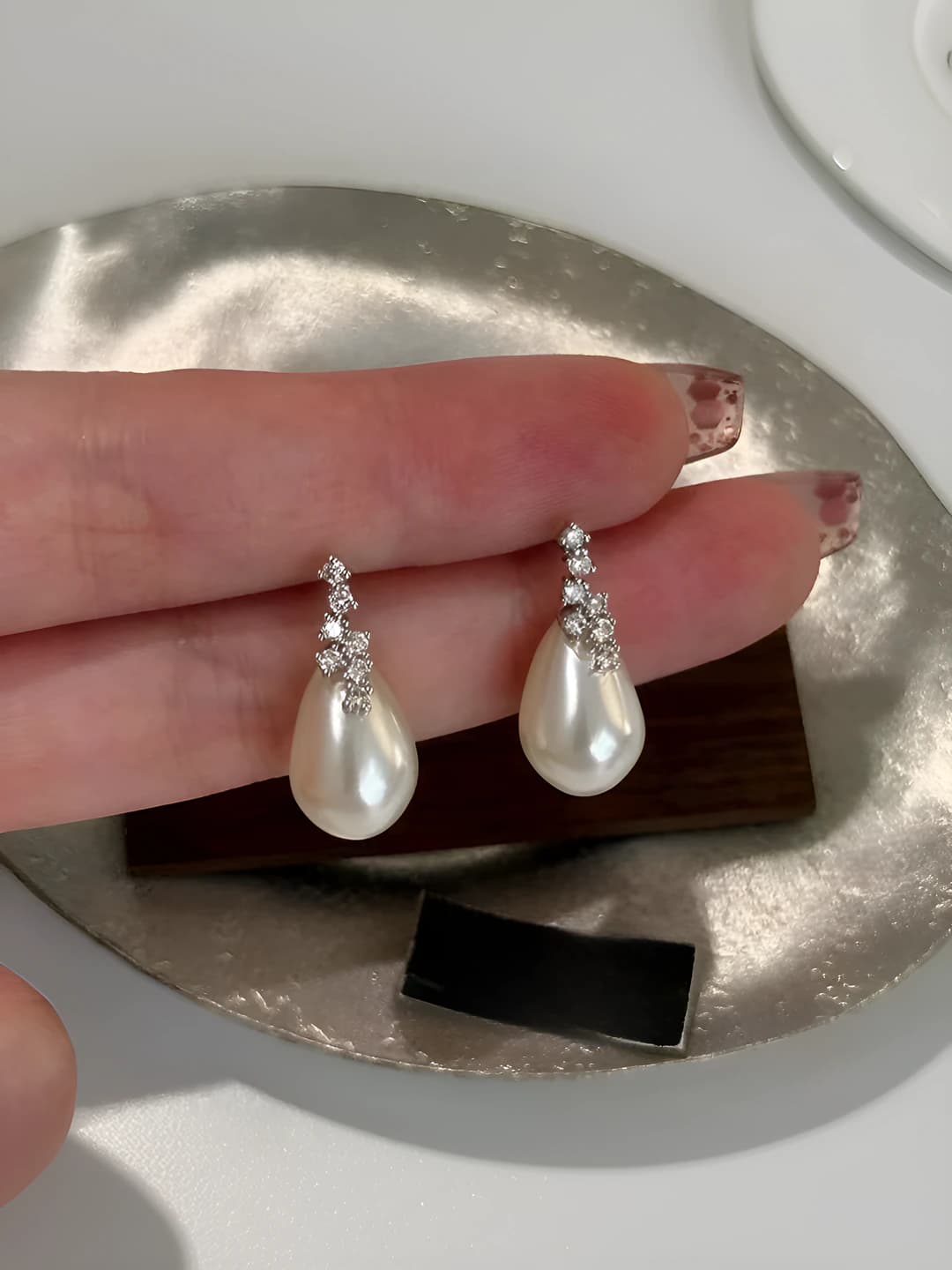 Diamond pearl earrings