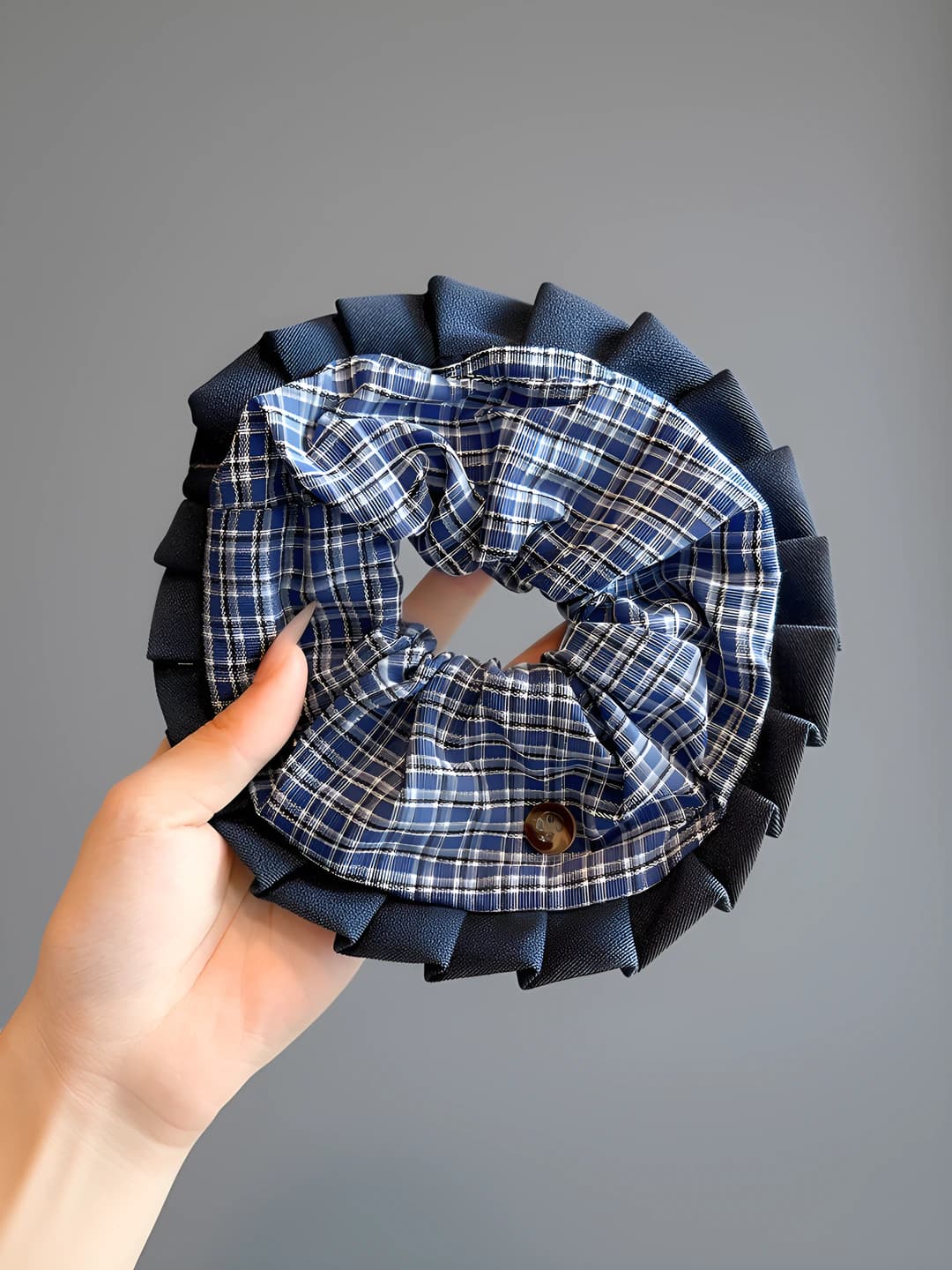Plaid scrunchie - blue edge