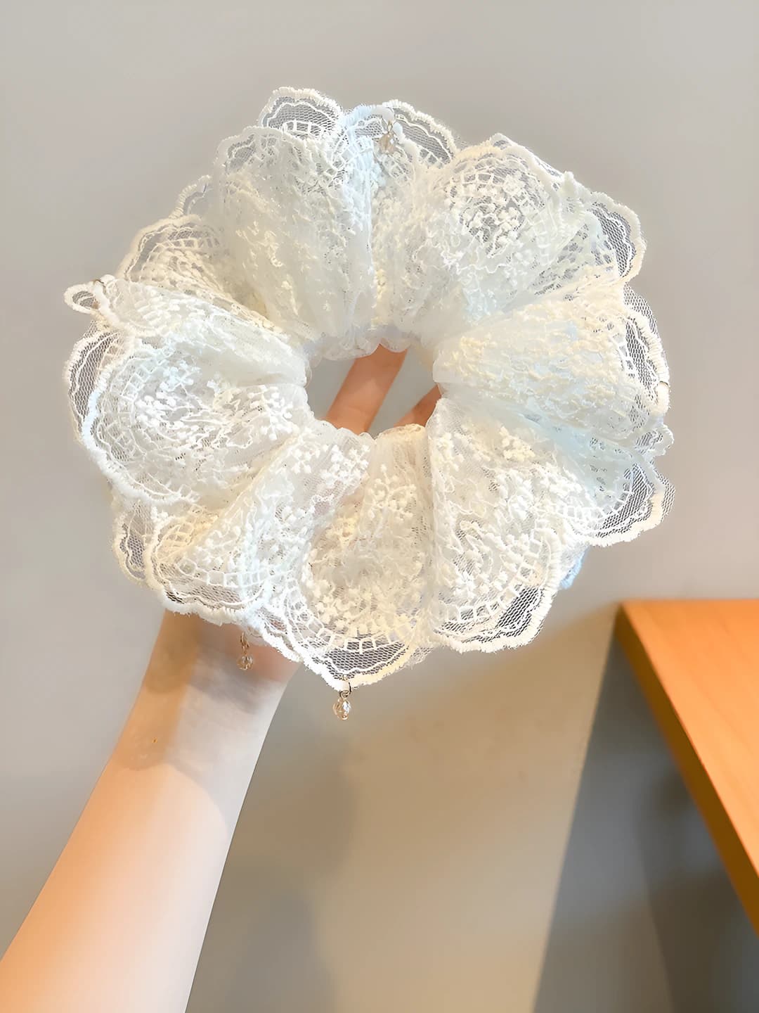 Beige lace scrunchie, 4 layers, 8 pcs, 20 cm