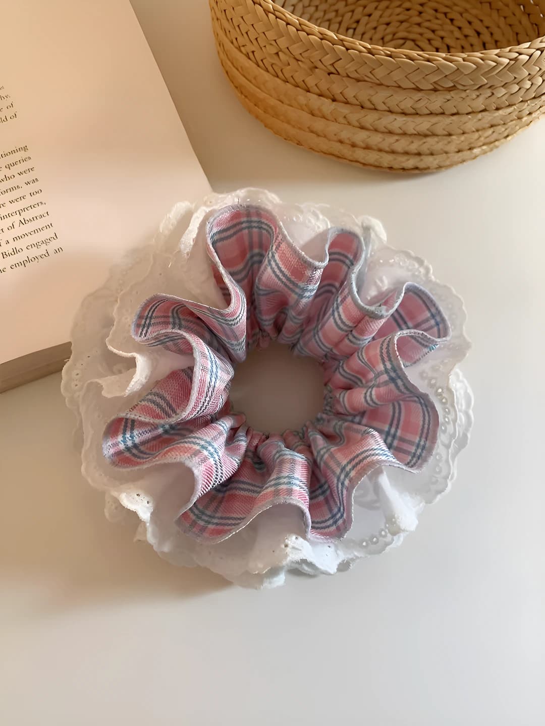 3# Розовый мелкий горошек, белый кружево, ~17 см