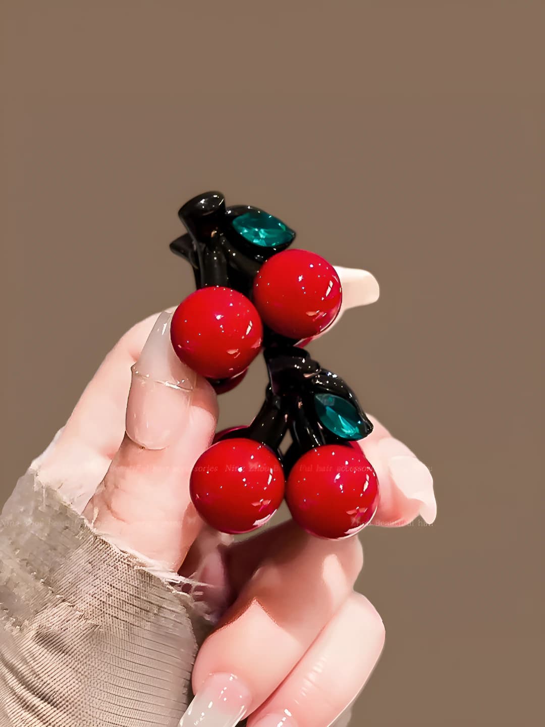 Cherry small claw clip, 1 pair, ~2.5*2.5 cm
