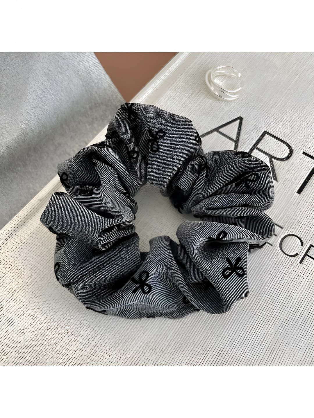 Серый бантик, 12 см