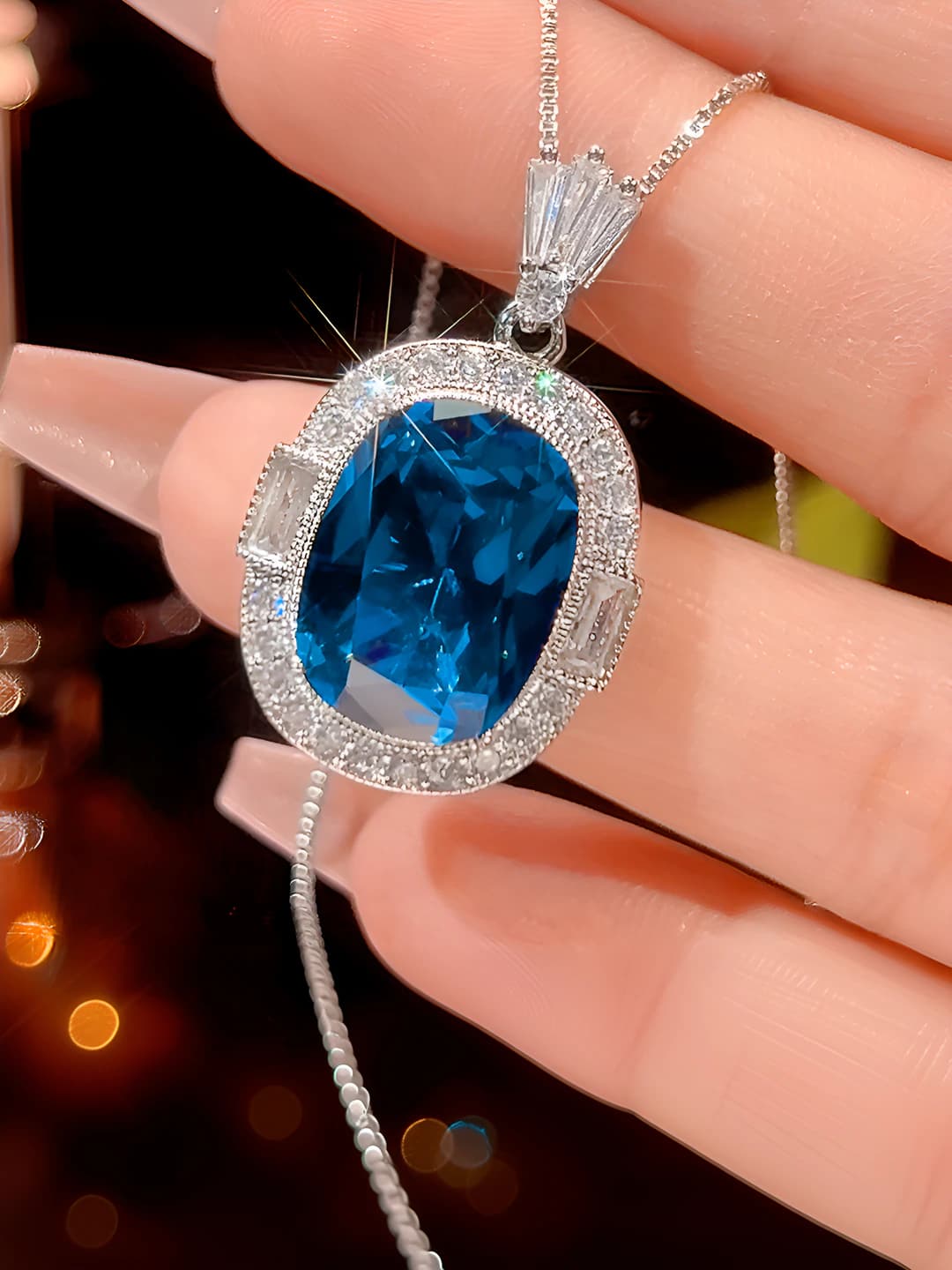 Blue spinel 119# pendant with box and chain