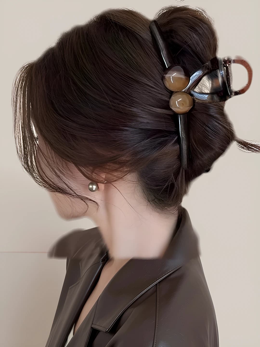 8# Amber glossy pearl clip 15cm
