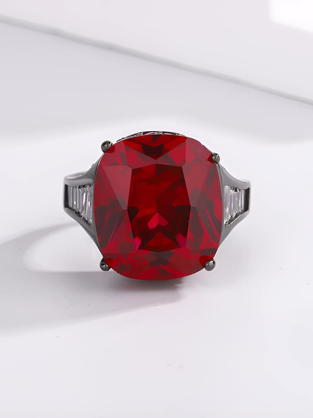 Women's retro geometric ring 2026, gold-plated brass, crystal inlay, 14*16 mm