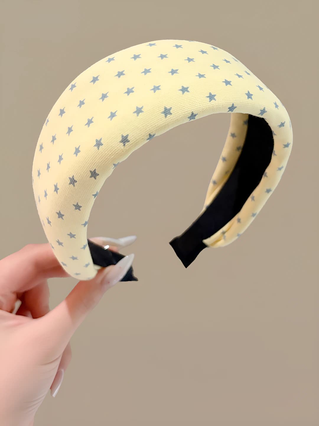 1# Yellow star, width ~6 cm, ~4 cm
