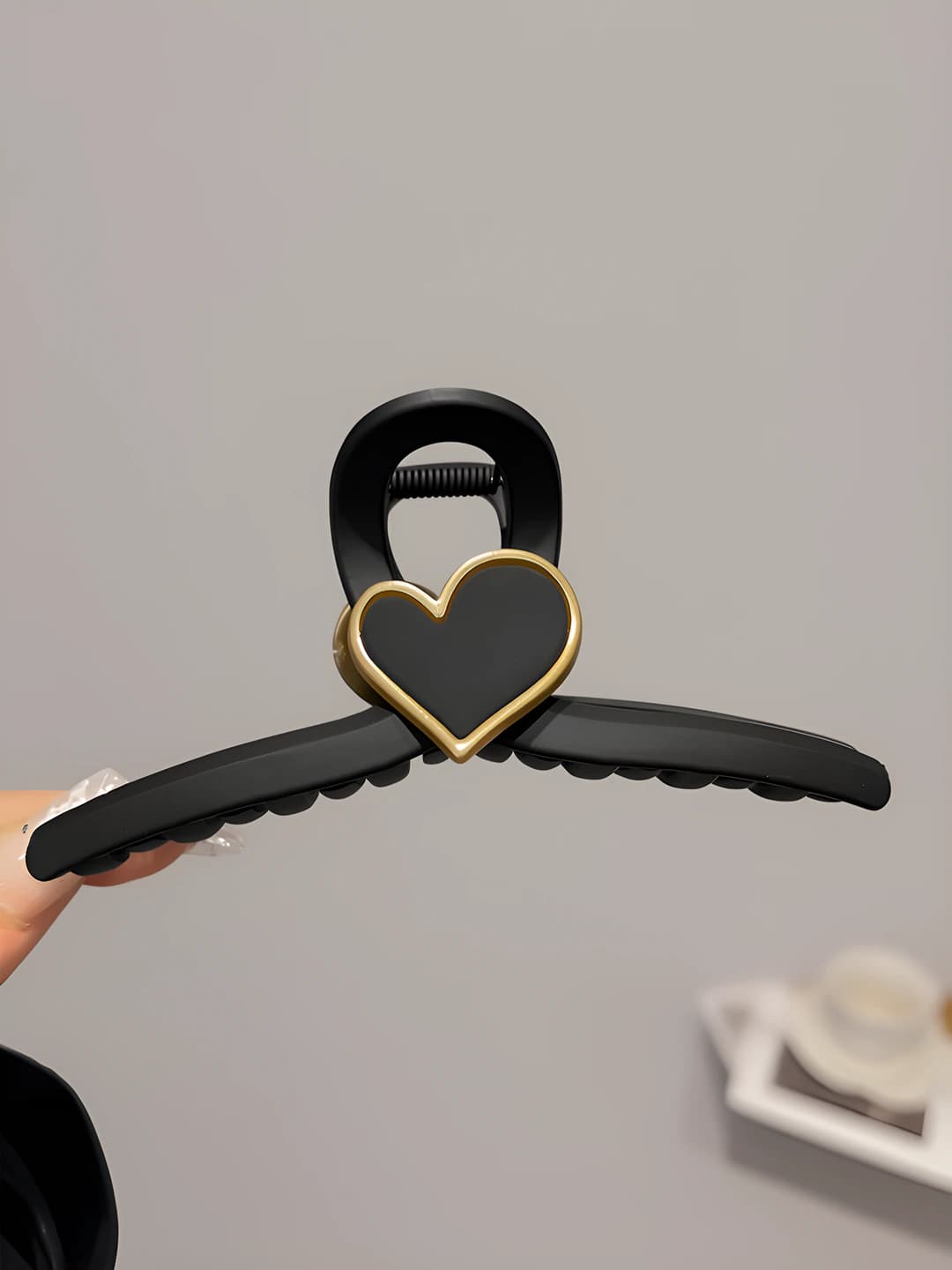 Black heart clip 13 cm