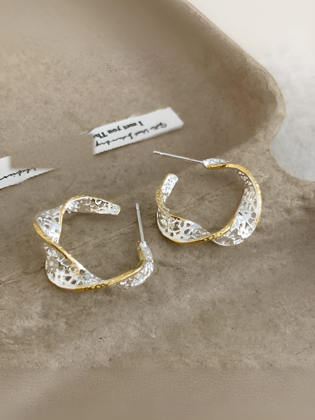 Women's two-tone geometric cut-out stud earrings with 18K gold and silver plating for daily commute