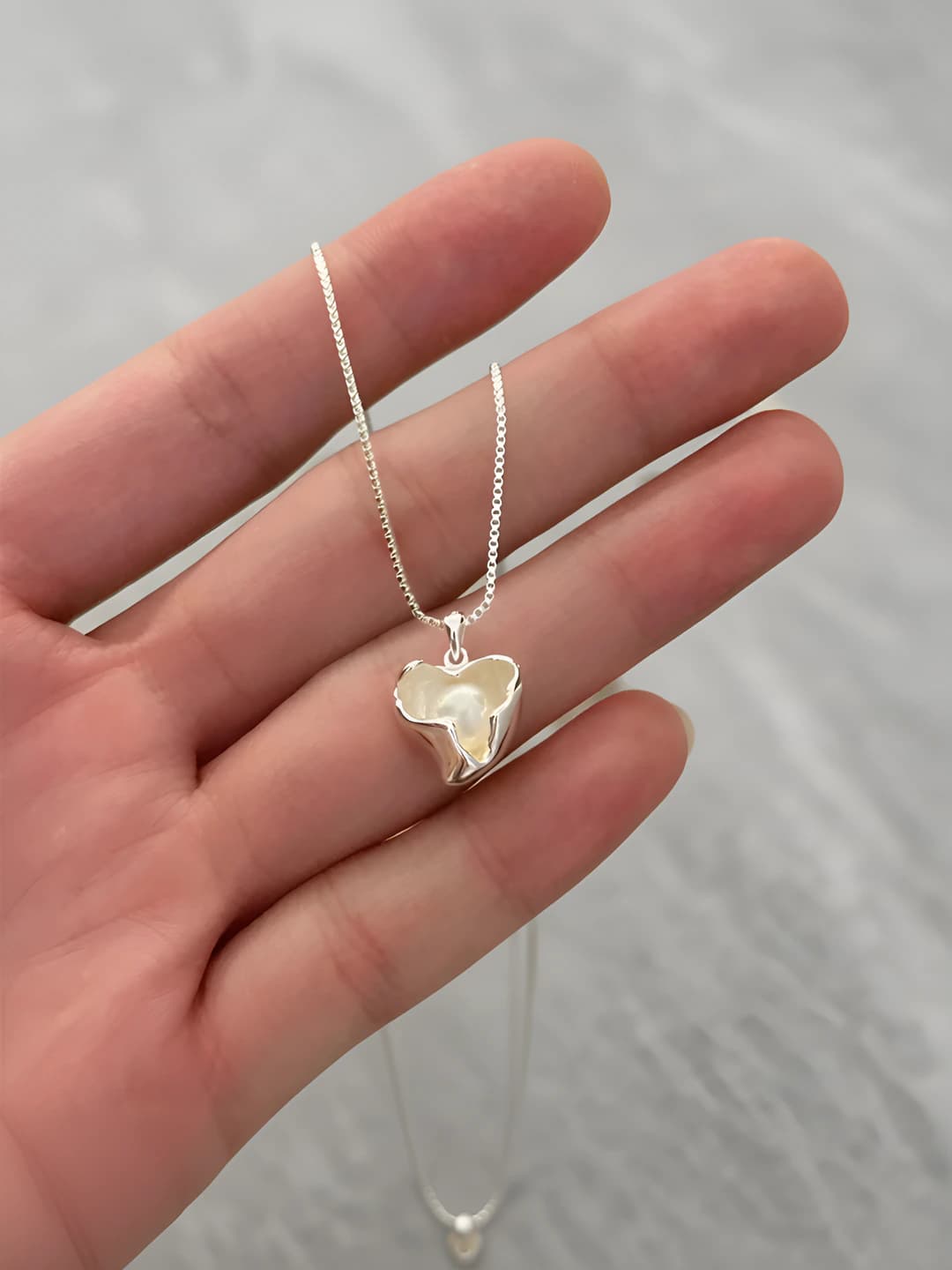 White gold (gold plated)