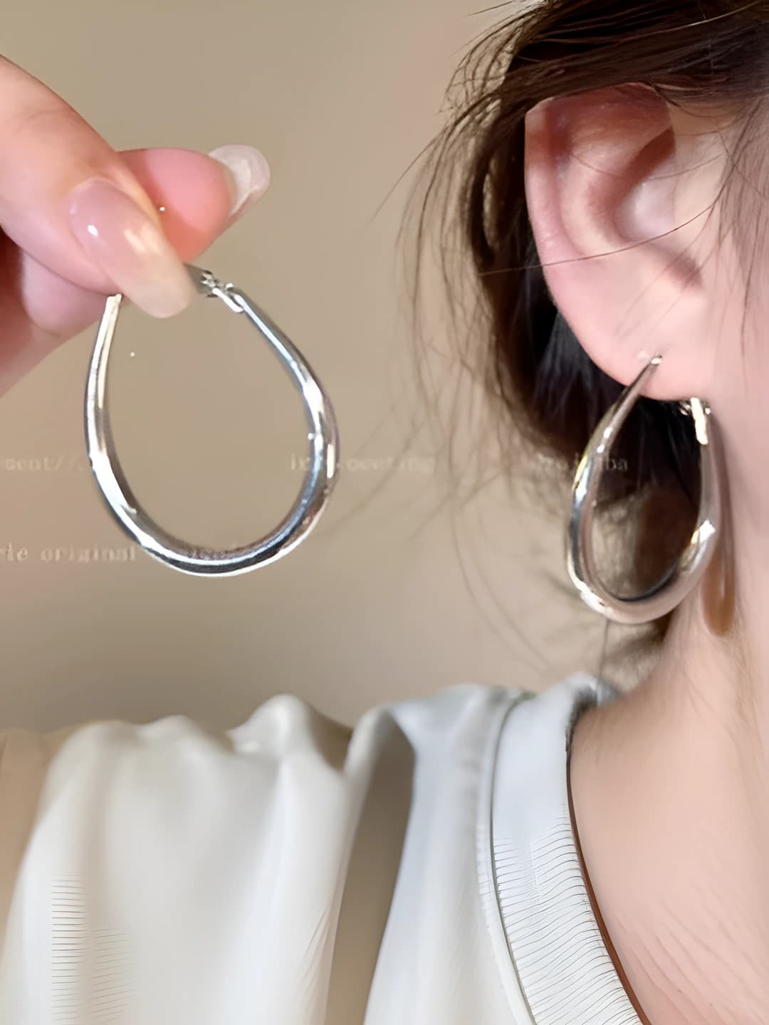 Drop silver hoop