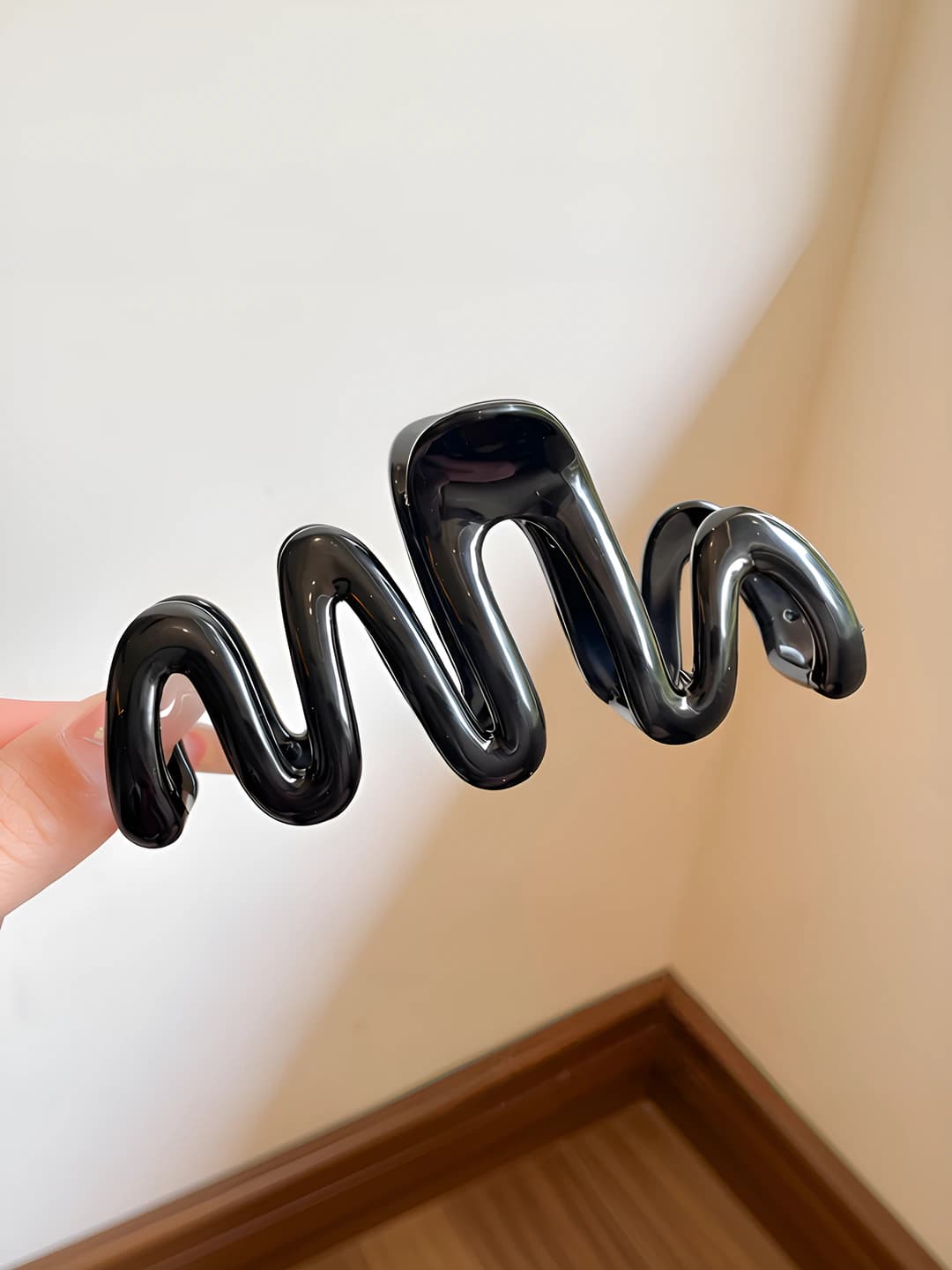 Black glossy 10.5 cm