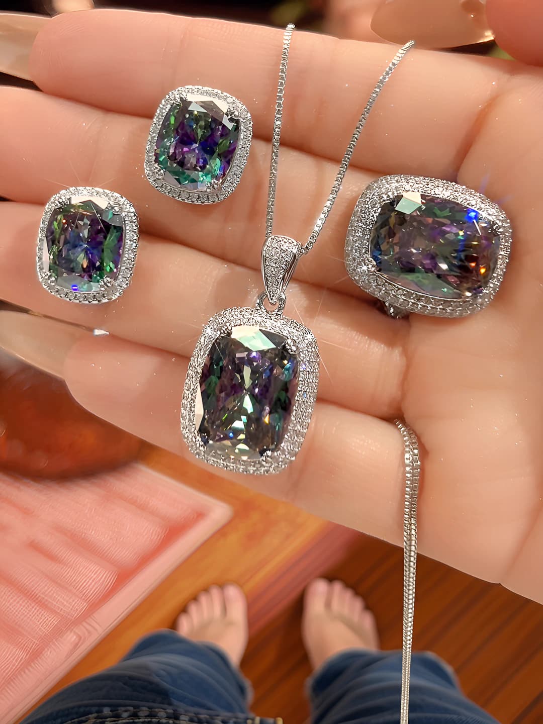 Women's gold-plated bronze jewelry set with zircon (earrings, necklace, bracelet) 12*16-10*12