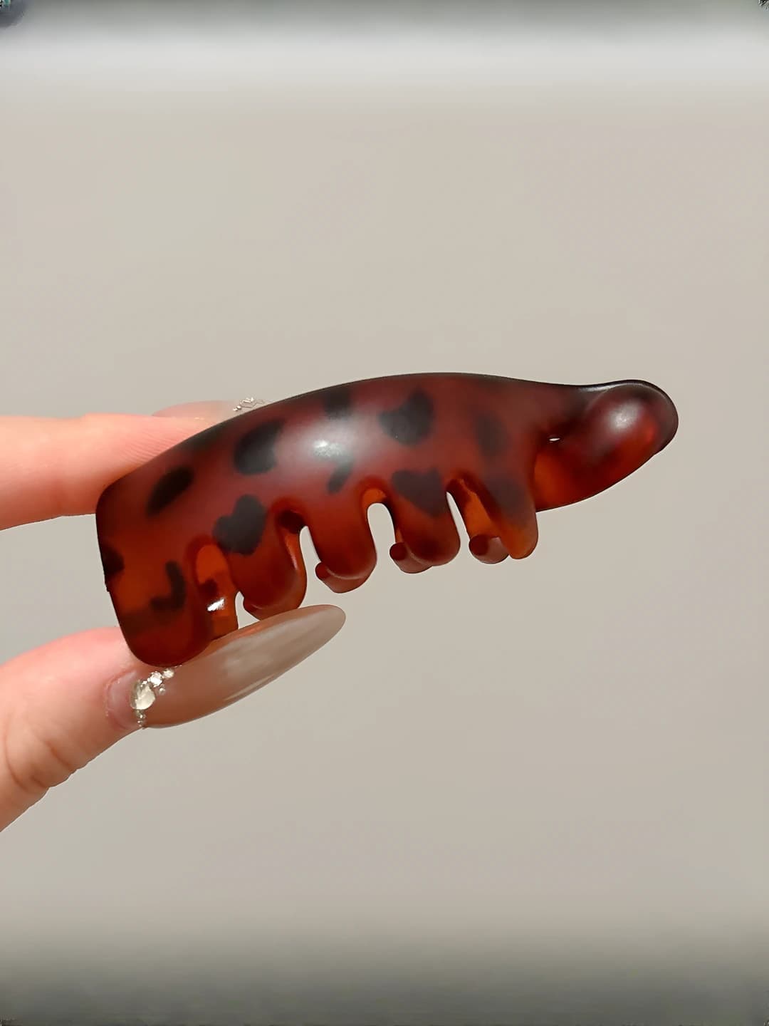 Matte red ~7 cm
