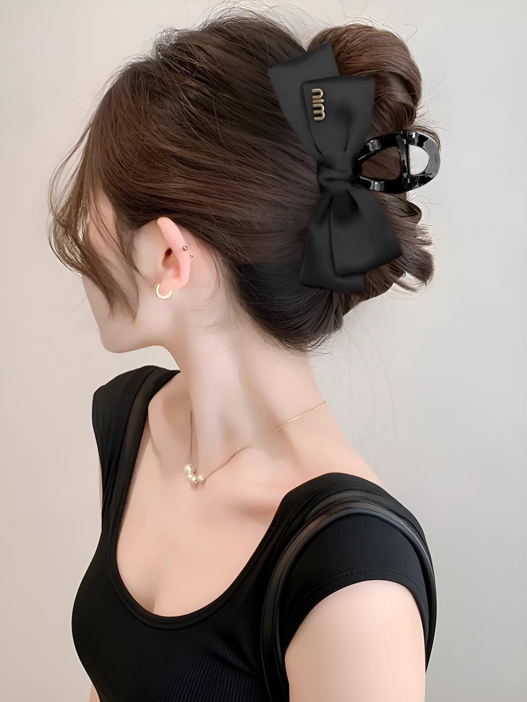 Letter ribbon black bow
