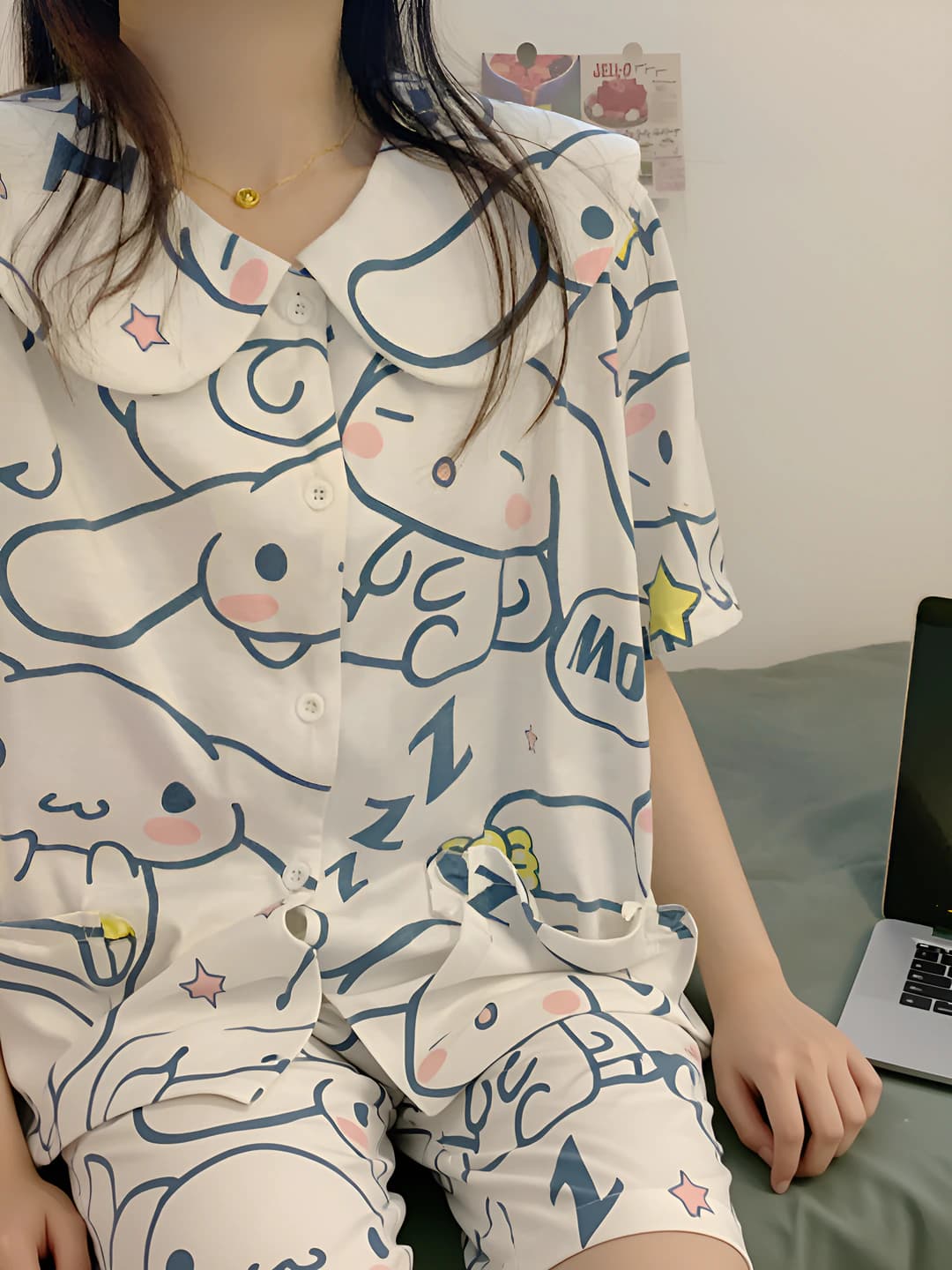 Ayollar uchun yozgi pijama to'plami: koreys uslubida, kalta yengli va shorti, bo'sh (oversize) kesim, havo o'tkazuvchan, uy kiyimi