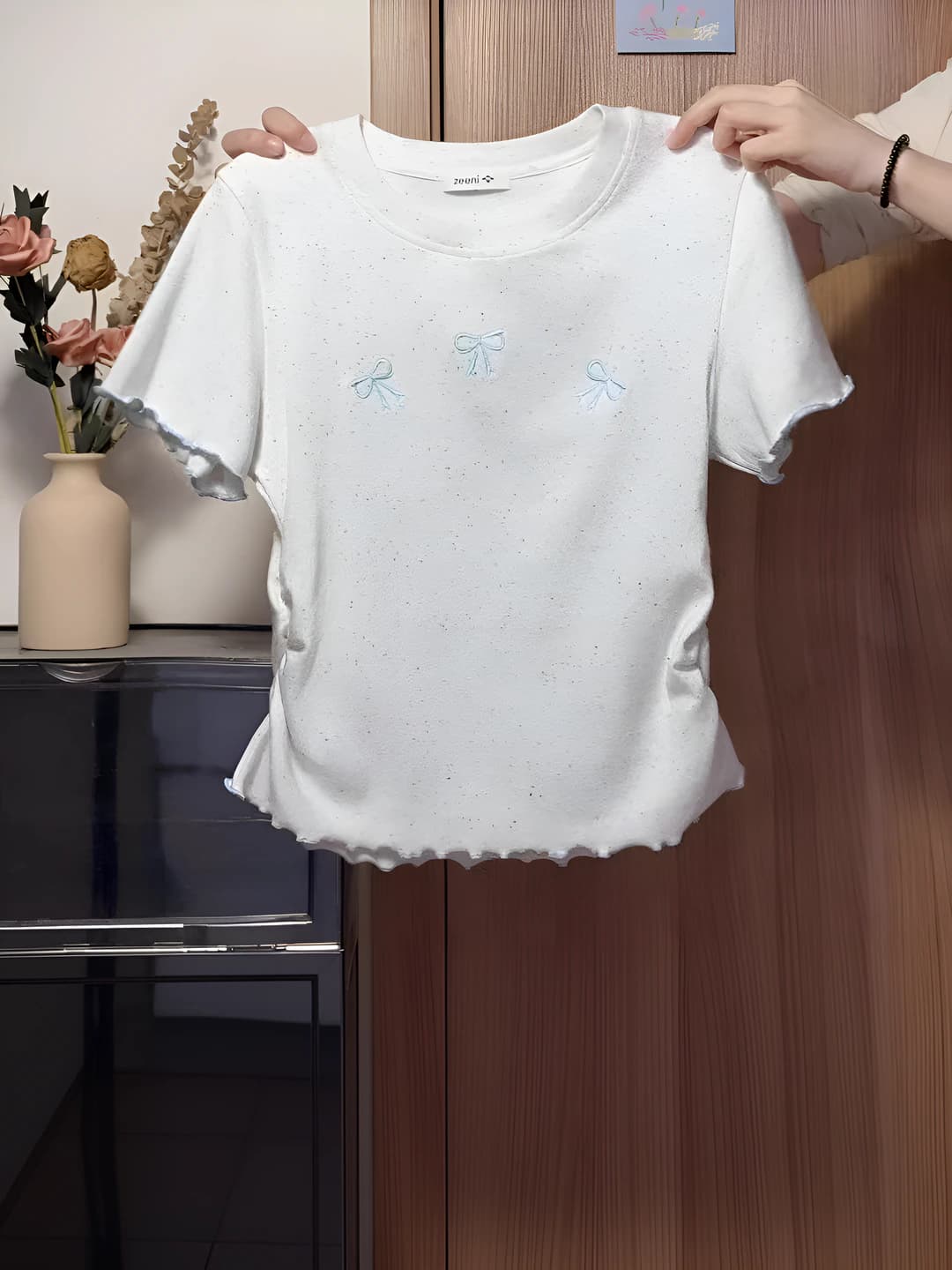 Summer women's short-sleeve t-shirt, embroidered, short
