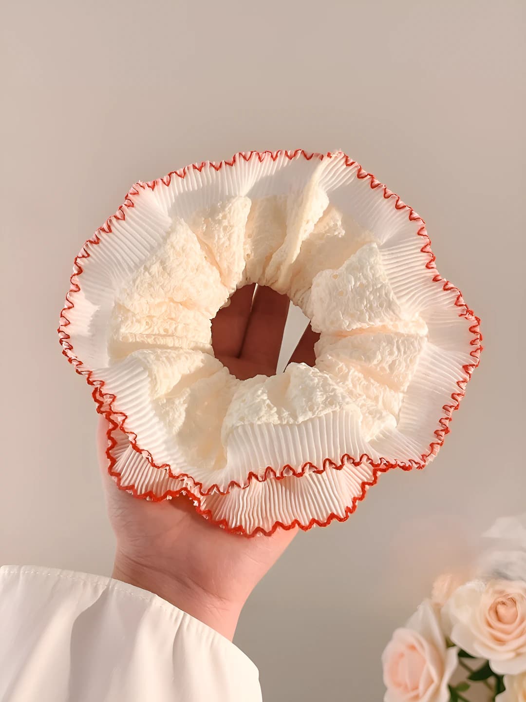 Red lace edge 2 layers - 16 cm