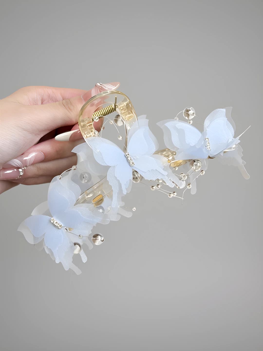 Blue butterfly beaded claw clip 13 cm