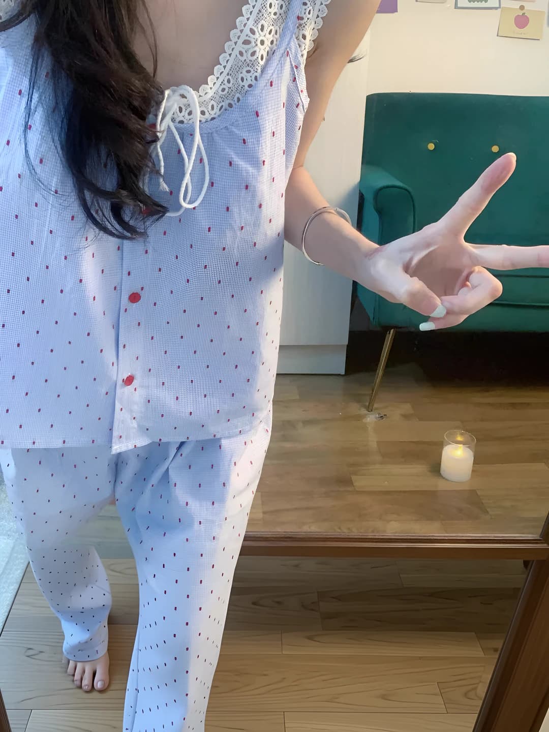 Ayollar uchun koreys uslubida shirin nuqtali dantelli mayka va shorti to'plam (pijama), yoz, bahor, kuz mavsumi uchun, uy kiyimi