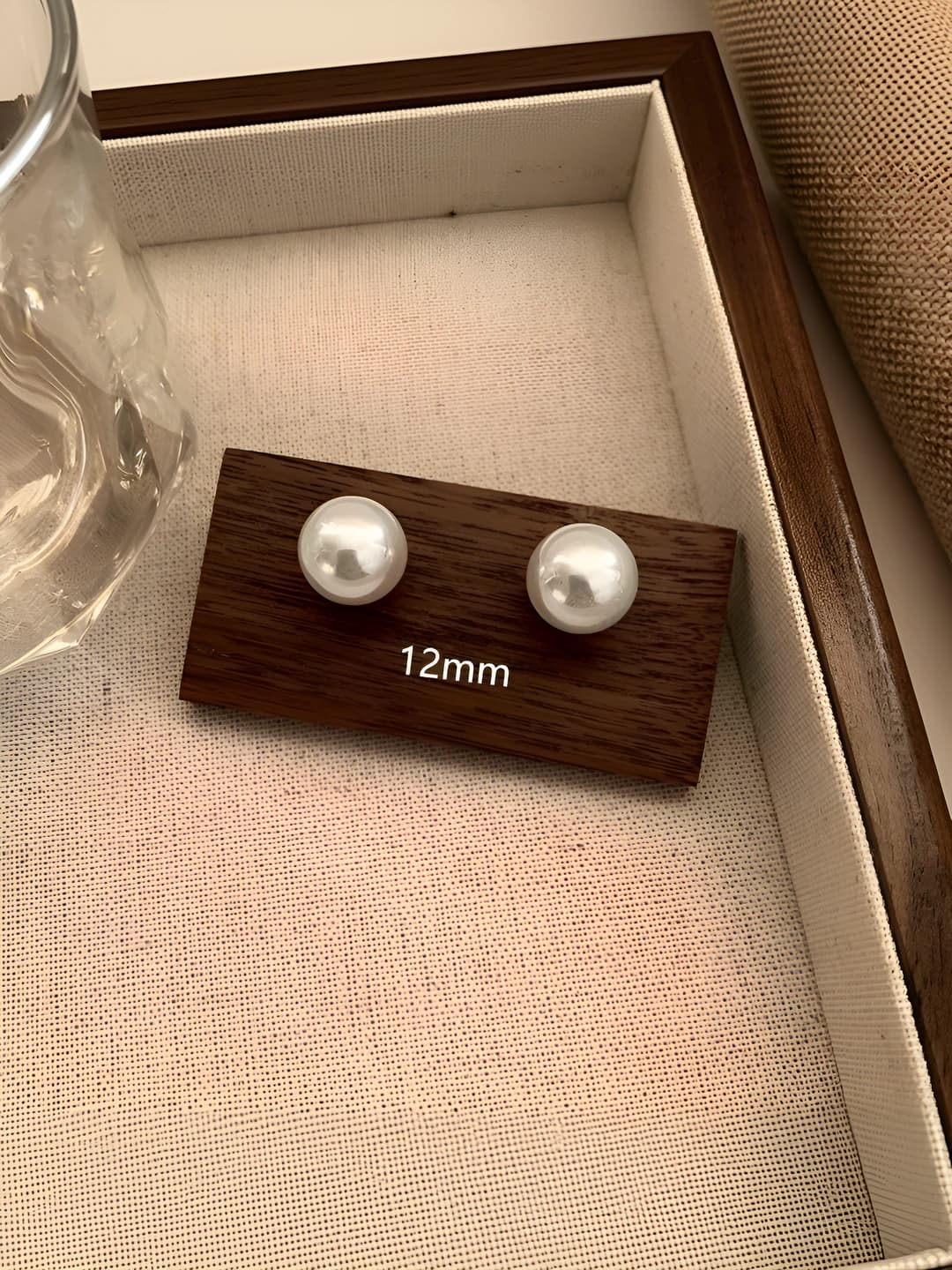 Pearl earrings, 12mm