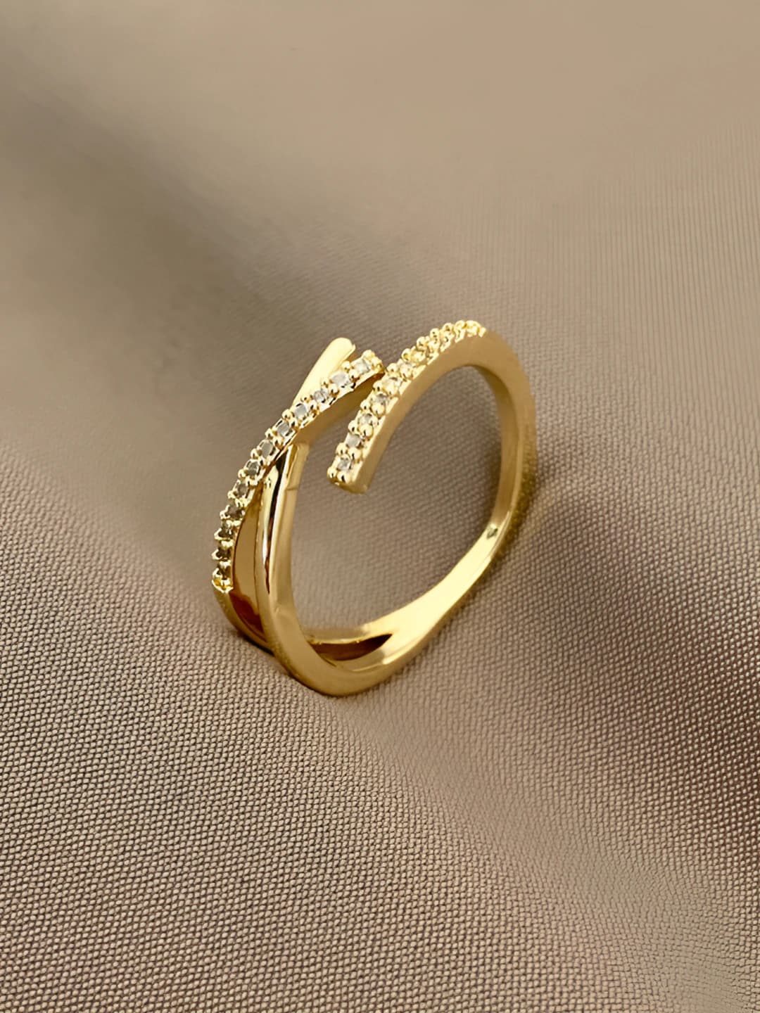 Gold, cross zircon ring