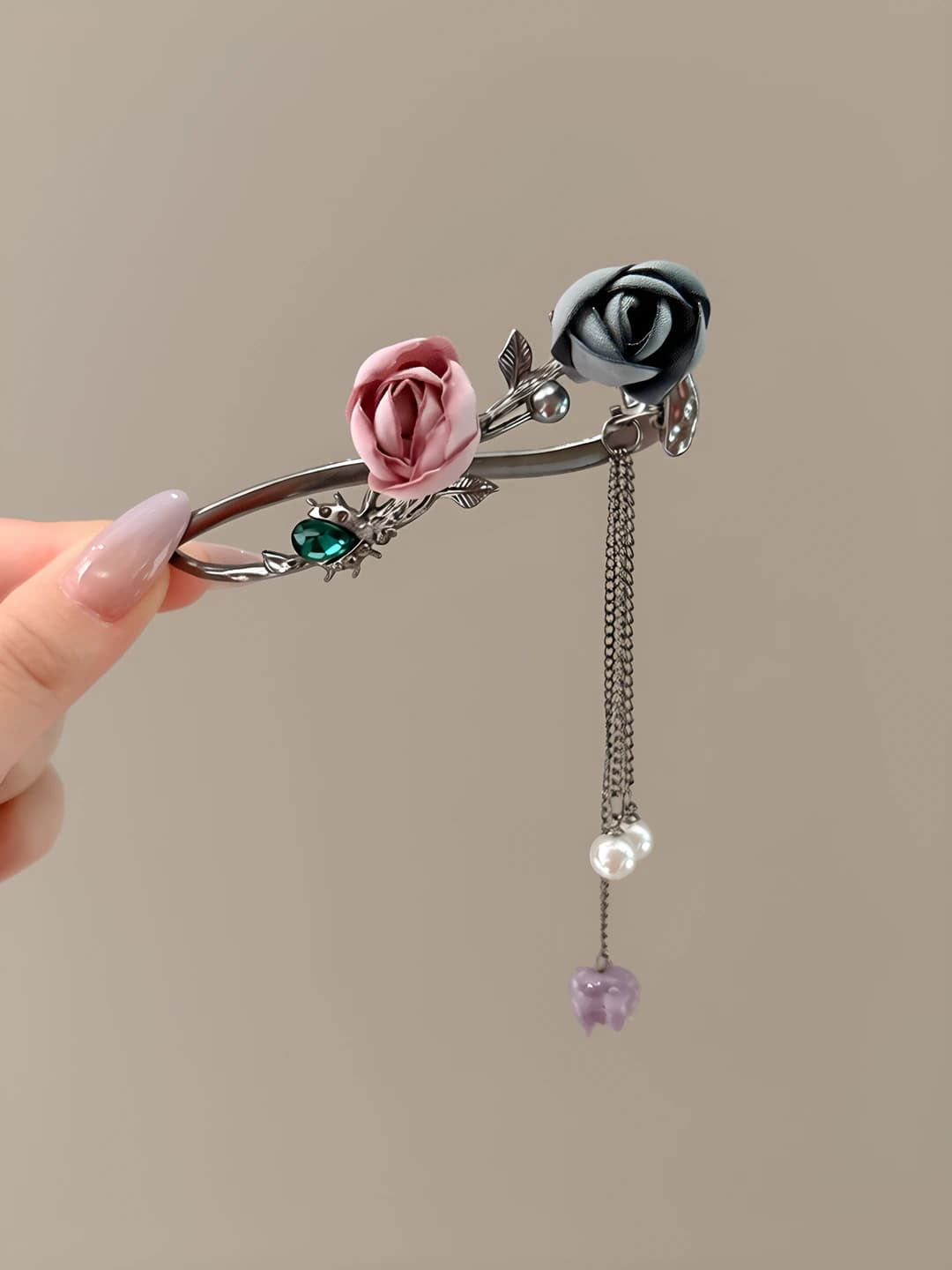 1# Black rose tassel, 10 cm