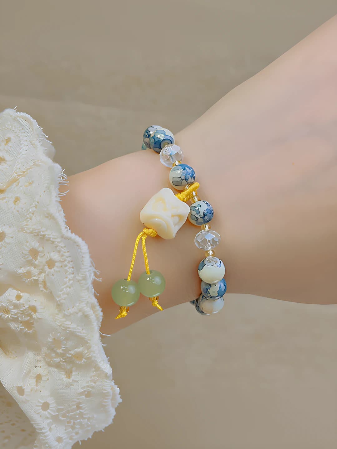 32# Blue cracked beads - Lion dance