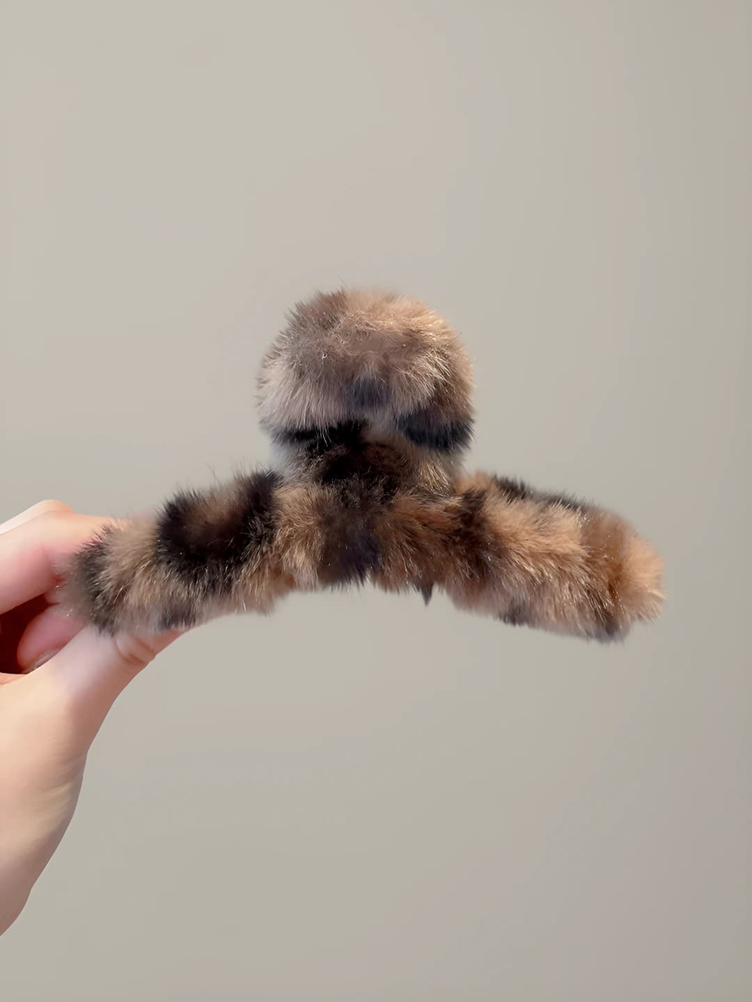Light coffee 14cm leopard claw clip